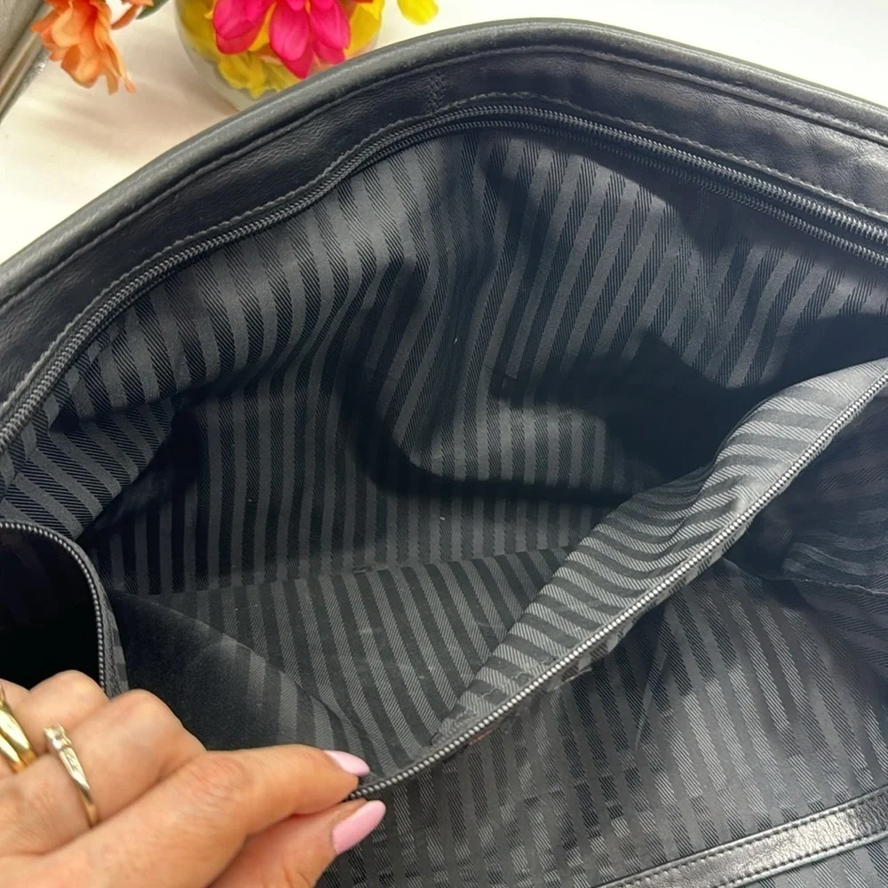 Tumi Black Super Soft Leather Briefcase BP6641B